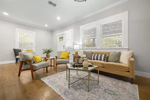 813 Elsbeth St, Dallas, TX 75208 - Photo 12