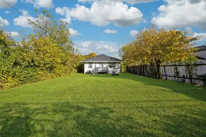 813 Elsbeth Street, Dallas, TX 75208 - Photo 32