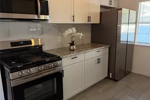 605 N Davis Dr, Arlington, TX 76012 - Photo 16