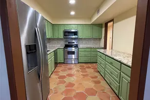 12513 Burninglog Ln, Dallas, TX 75243 - Photo 6