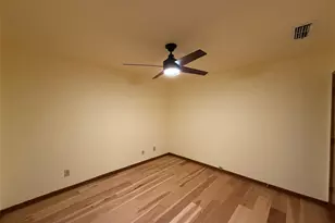 12513 Burninglog Ln, Dallas, TX 75243 - Photo 20