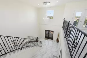 7725 Lakeview Cir, Fort Worth, TX 76179 - Photo 2