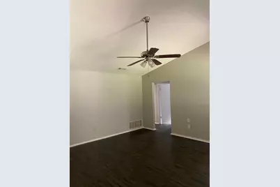 822 Collins Boulevard, Cedar Hill, TX 75104 - Photo 4