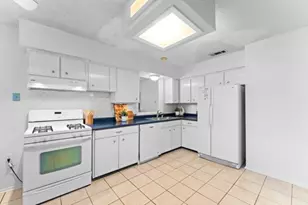 4121 Sweetbriar Dr, Garland, TX 75042 - Photo 2