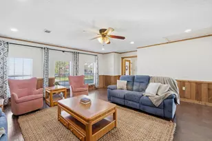 1010 Bolivar St, Sanger, TX 76266 - Photo 8