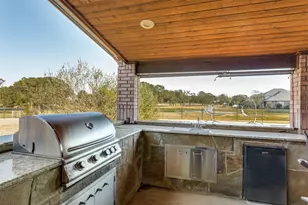 6035 Oak Hollow Dr, Burleson, TX 76028 - Photo 36