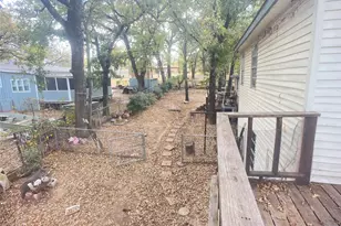 404 Haralson Ln, West Tawakoni, TX 75474 - Photo 10