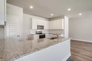 817 Homeplace Cir, Mansfield, TX 76063 - Photo 8