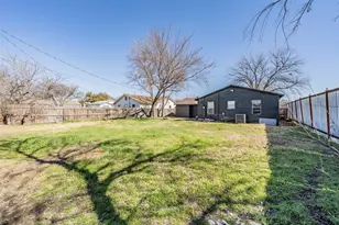 3305 Swan St, Haltom City, TX 76117 - Photo 34