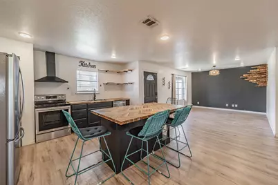 3305 Swan Street, Haltom City, TX 76117 - Photo 4