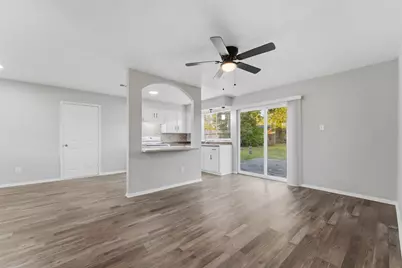 910 Royal Crest Drive, Mesquite, TX 75149 - Photo 8