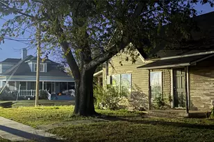 740 W College St, Stephenville, TX 76401 - Photo 2