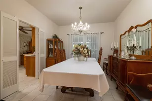 10053 Regent Row St, Benbrook, TX 76126 - Photo 4