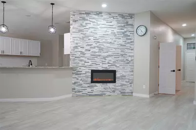 5811 Sterling Green Trail, Arlington, TX 76017 - Photo 12