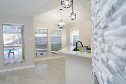 5811 Sterling Green Trail, Arlington, TX 76017 - Photo 4