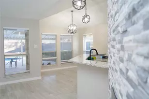 5811 Sterling Green Trail, Arlington, TX 76017 - Photo 4