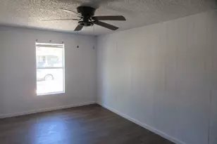 2655 Ash Crescent St, Fort Worth, TX 76104 - Photo 12