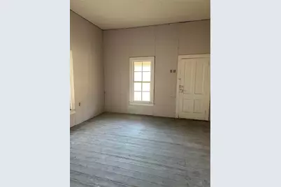 512 S McKinney Street, Mexia, TX 76667 - Photo 2