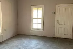 512 S McKinney St, Mexia, TX 76667 - Photo 2