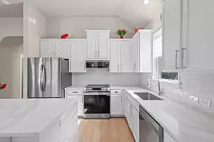 909 Dogwood Trail, Aubrey, TX 76227 - Photo 6