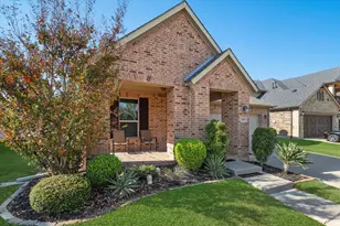 909 Dogwood Trail, Aubrey, TX 76227 - Photo 2