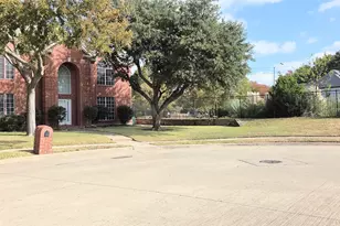 2825 Flamingo Ln, Plano, TX 75074 - Photo 2