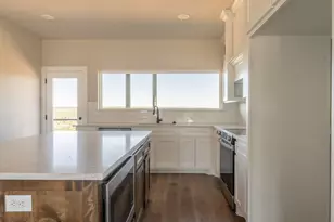 9100 Cherokee Ct, Rio Vista, TX 76093 - Photo 12
