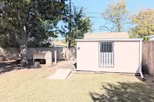 3223 Aster St, Dallas, TX 75211 - Photo 14
