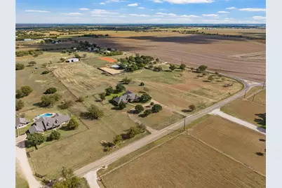 188 Twin Bends Drive, Crawford, TX 76638 - Photo 36