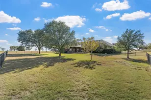 188 Twin Bends Dr, Crawford, TX 76638 - Photo 28