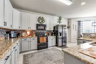 9237 Tierra Verde Dr, Fort Worth, TX 76177 - Photo 12