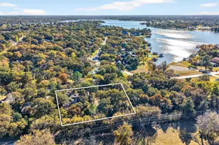 329 Comanche Dr, Lake Kiowa, TX 76240 - Photo 34