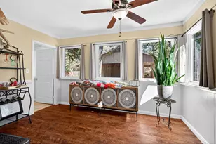 329 Comanche Dr, Lake Kiowa, TX 76240 - Photo 32