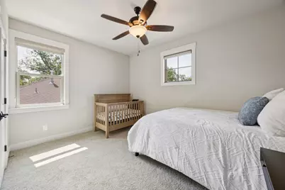 107 W Peach Street, Grapevine, TX 76051 - Photo 20