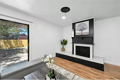 214 W Dorris Drive, Grand Prairie, TX 75051 - Photo 10