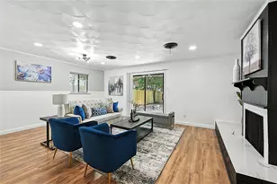 214 W Dorris Dr, Grand Prairie, TX 75051 - Photo 4