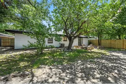 214 W Dorris Drive, Grand Prairie, TX 75051 - Photo 20