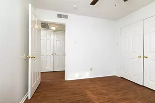 2104 Park Willow Ln, Arlington, TX 76011 - Photo 16