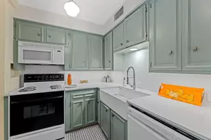 6135 Bandera Ave, Dallas, TX 75225 - Photo 10