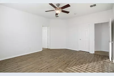 5860 Barrier Reef Drive, Fort Worth, TX 76179 - Photo 6