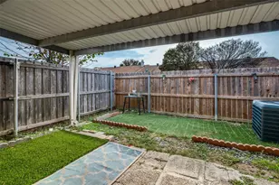 82 E Mountain Creek Dr E, Grand Prairie, TX 75052 - Photo 24