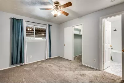 82 E Mountain Creek Drive E, Grand Prairie, TX 75052 - Photo 20