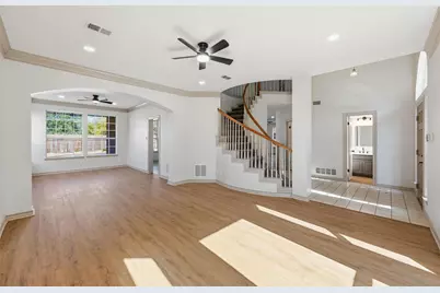 2705 Redstone Drive, Arlington, TX 76001 - Photo 8