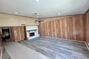 705 Edelweiss Dr, Grand Prairie, TX 75052 - Photo 8