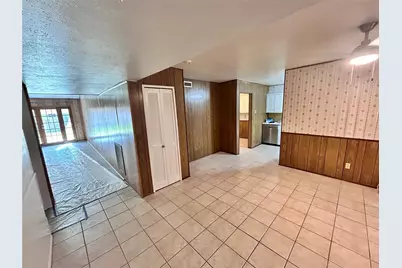 705 Edelweiss Drive, Grand Prairie, TX 75052 - Photo 2