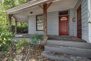 735 N Robinson St, Cleburne, TX 76031 - Photo 2