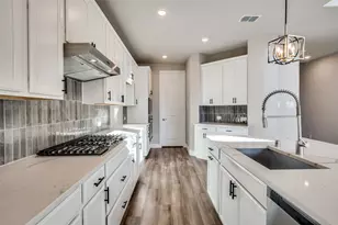 2117 Sumard Dr, Little Elm, TX 75068 - Photo 10