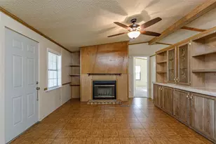 907 Neptune Dr, Granbury, TX 76049 - Photo 12