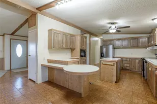 907 Neptune Dr, Granbury, TX 76049 - Photo 14