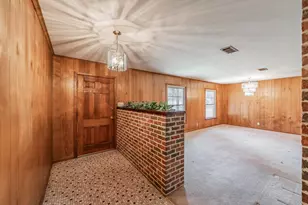 412 Oakview Dr, Springtown, TX 76082 - Photo 6